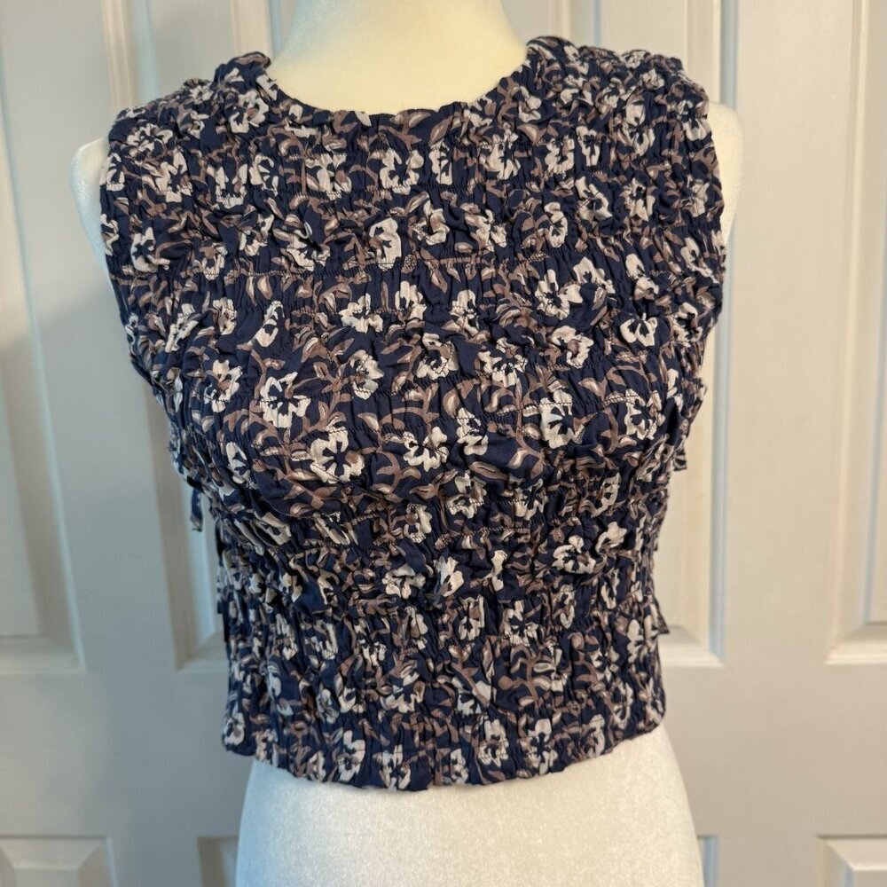 Smocked Floral Crop Top - Navy/White